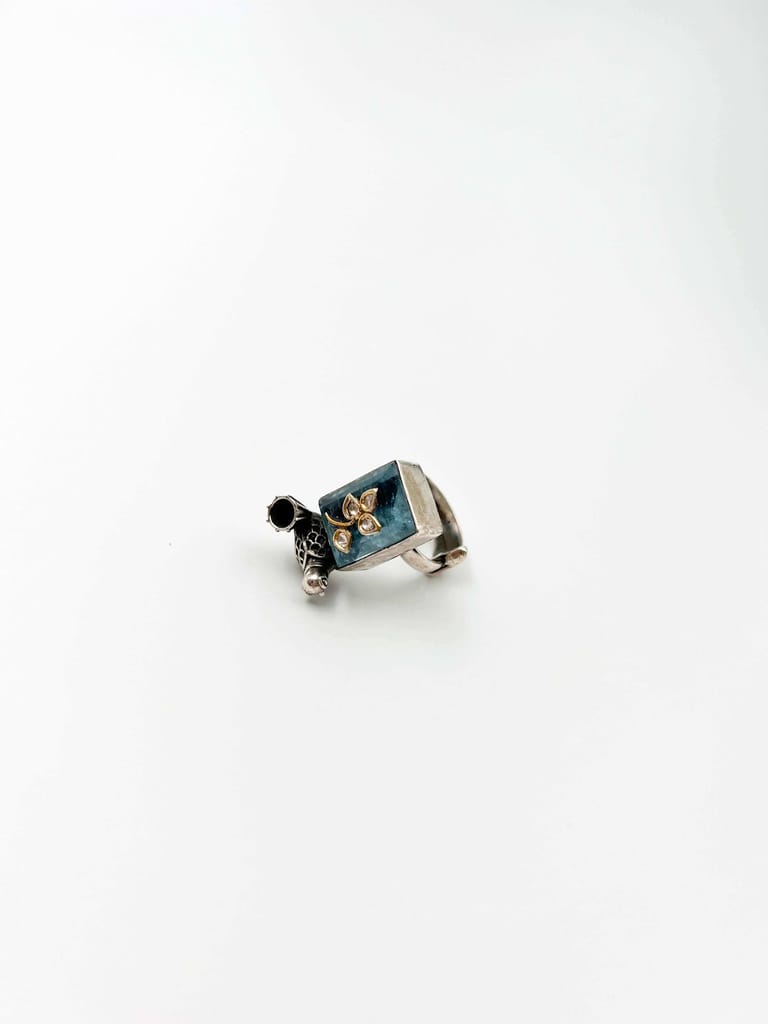 Iravat silver ring with aquamarine stone and kundan work