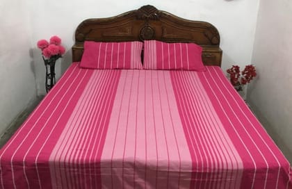 King Size Cotton Striped Bedsheet with Pillowcases King Size Cotton Striped Bedsheet with Pillowcases