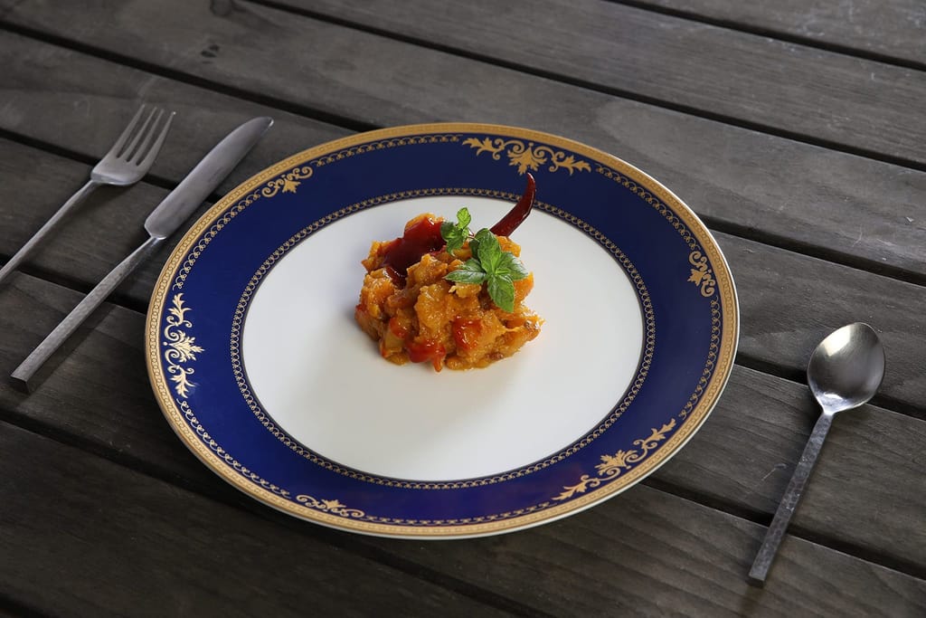 Hitkari Porcelain 11471 Dinner Set 33 Pcs.|Modern & Trendy Design |Designed in India|for Home & Kitchen(White & Blue, 33 Piece)