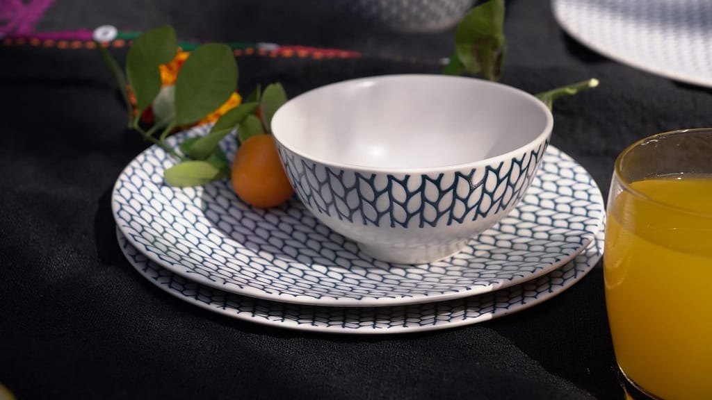 Hitkari Porcelain Blue Dew 21 Pc. Dinner Set for 6 |for Home & Kitchen | Material: Porcelain | Porcelain Luxury Dinnerware with Elegant Design | 21-Pices, Blue,Large�