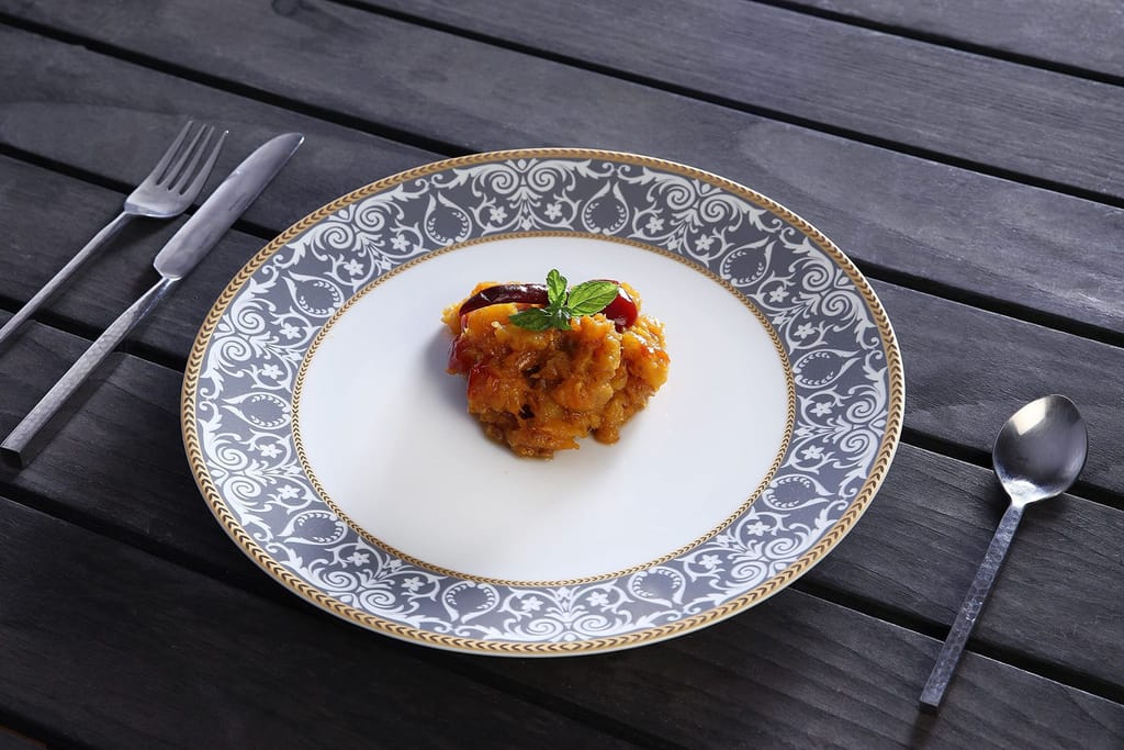 Hitkari Porcelain Verona Dinner Set 33 Pcs.|Modern & Trendy Design |Designed in India|for Home & Kitchen|Pure Gold | White, Large