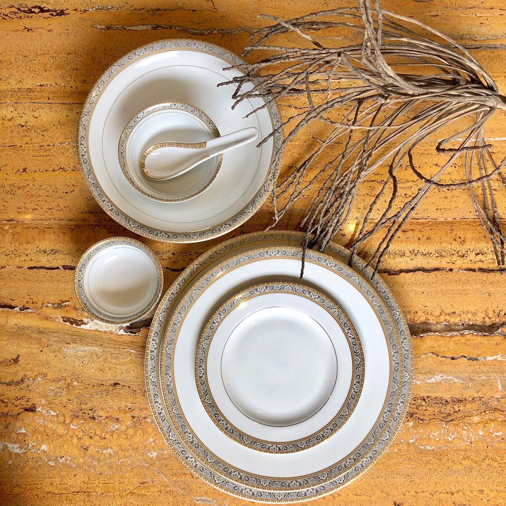 Hitkari Porcelain D253 Dinner Set 33 Pcs.|Dinner Set for 6|Material: Porcelain|Luxury Dinnerware with Pure Gold Lining |for Home & Kitchen|White, Large