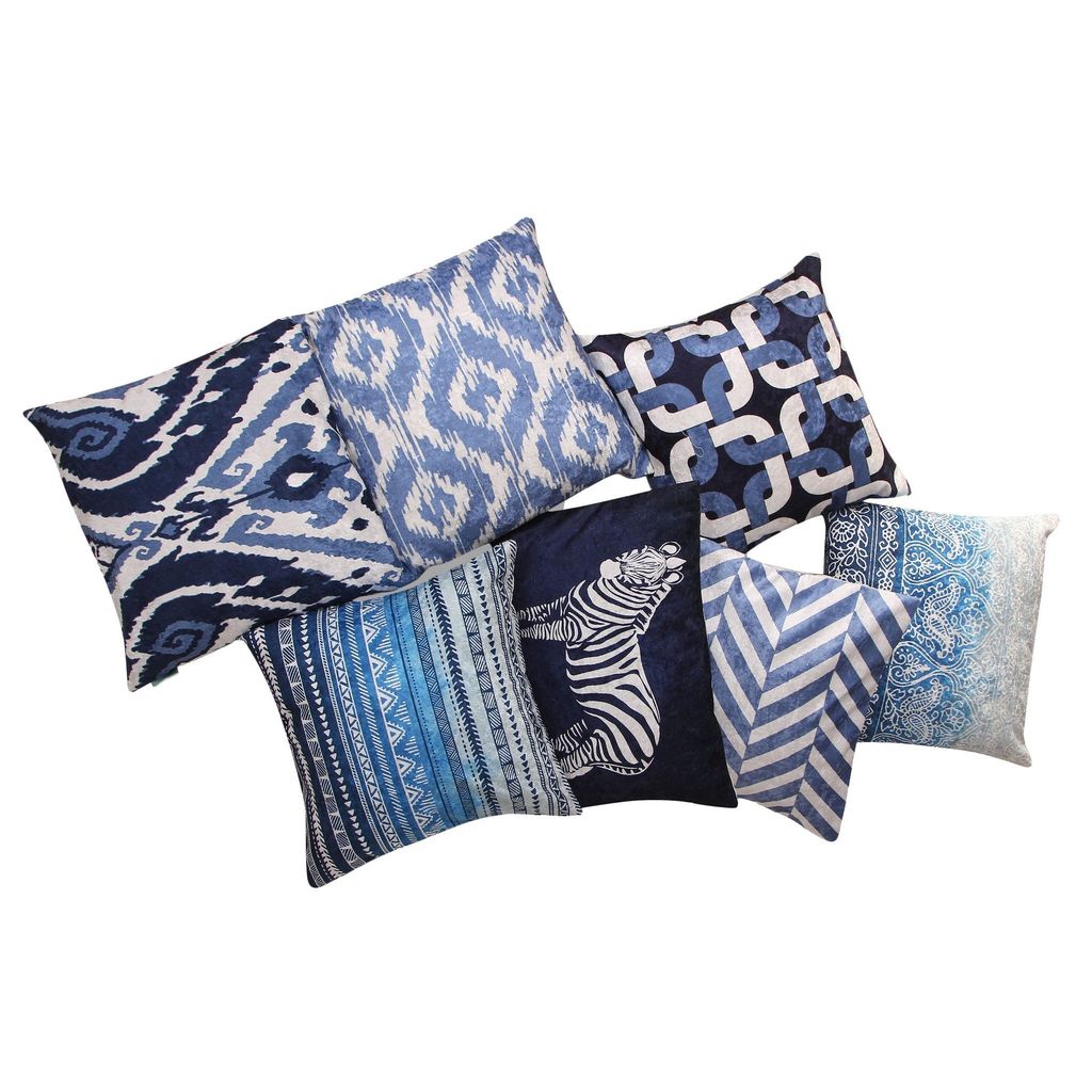 Beauty Crushed Velvet Cushion Cover (Blue and White, 18 x 18 inch)