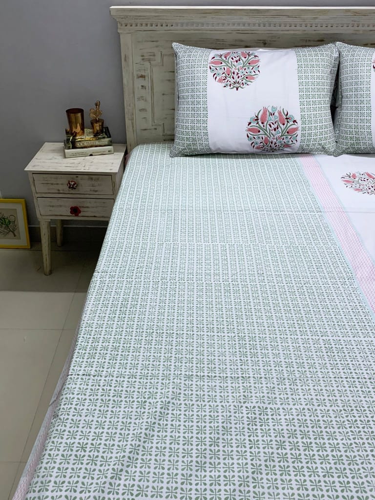 Amaltas Premium Cotton Block Print King Size Bedsheet + 2 Pillow Covers (Green, Pink & Off White)