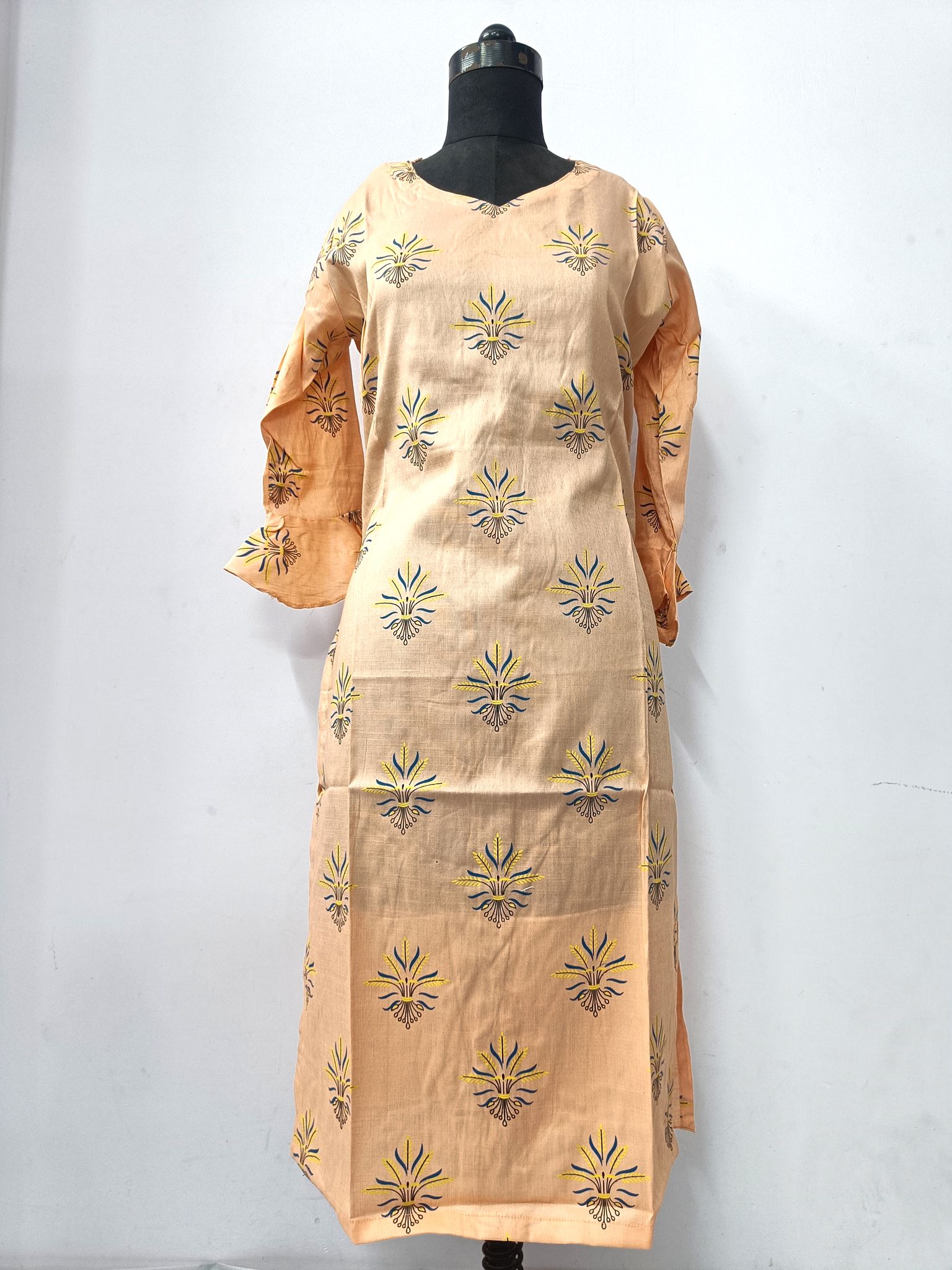 Shazo Fashion  Women's Cotton Rayon Mix Fabric Block Printing Handwork Straight Kurta with Side Slit  Green
