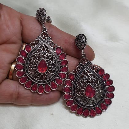Glamvila Pink Stone Earrings