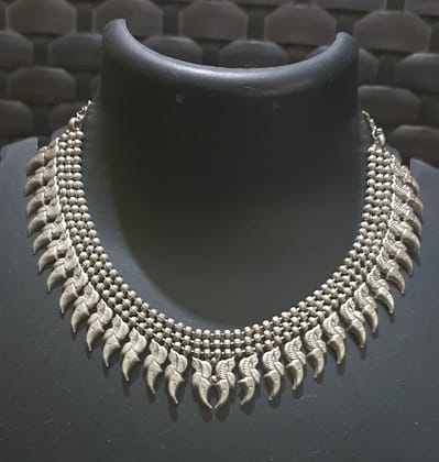 Glamvila Antique Finish Necklace