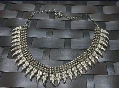 Glamvila Antique Finish Necklace