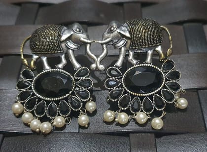 Glamvila Black Stone Stud
