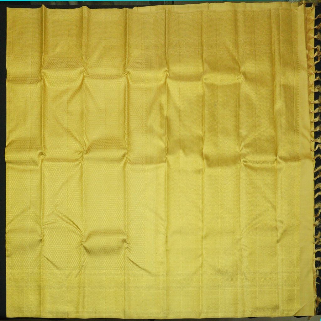 Exclusive Bridal Kanjivaram Silk Saree - Luxurious Collections