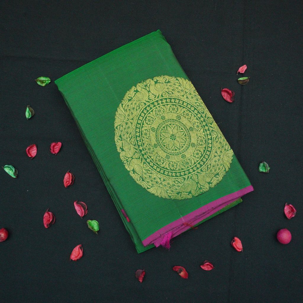 Bottle Green Borderless Pattu Saree - Luxurious Design
