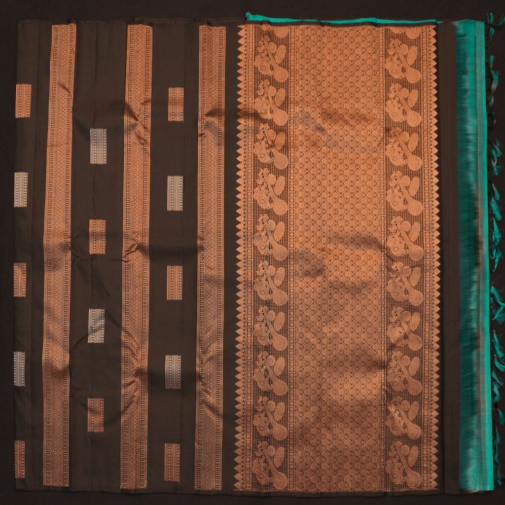 Borderless Kanchipuram Silk Saree in Black with Copper Zari
