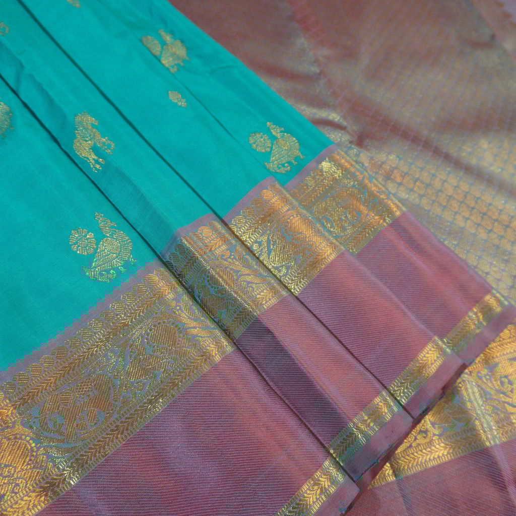 Anandha with Lavender Pure Gold Kanchipuram Silk Saree