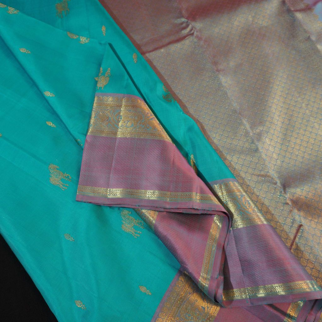 Anandha with Lavender Pure Gold Kanchipuram Silk Saree