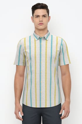 Men White Slim Fit Stripe Half Sleeves Casual Shirt