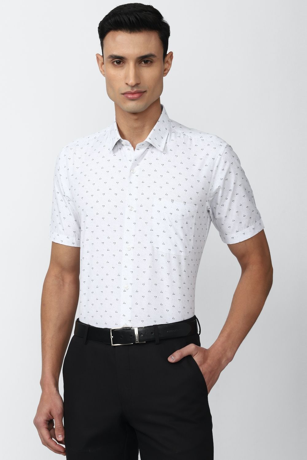 Men White Regular Fit Formal Half Sleeves Formal Shirt