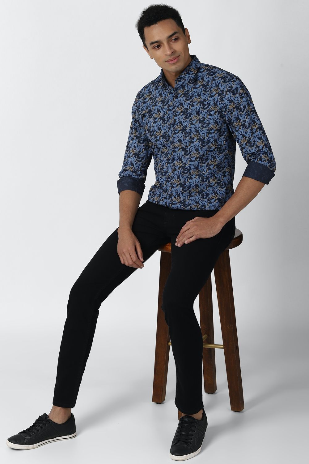 Men Blue Super Slim Fit Print Full Sleeves Casual Shirt