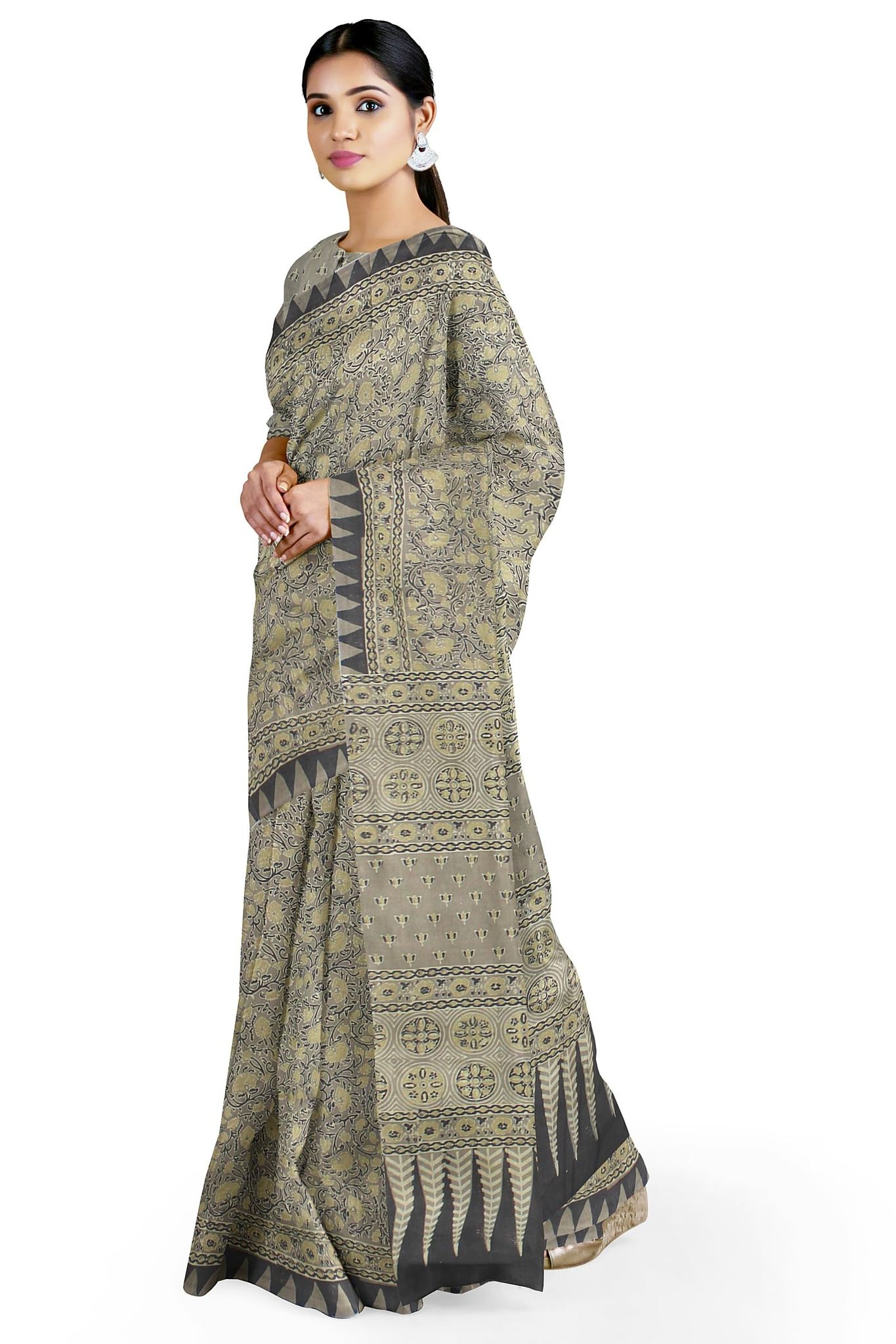 Garvi Gurjari (A Gujarat Govt Enterprise Light Grey and Cream Ajrakh Hand Block Print Cotton Saree(GGCACS13)