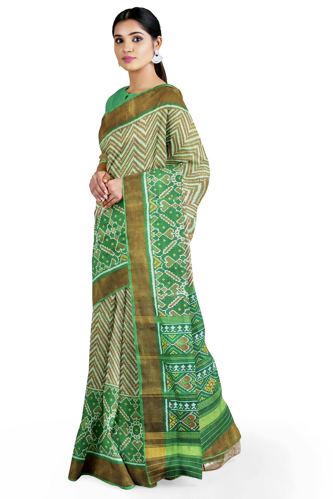 Garvi Gurjari (A Gujarat Govt Enterprise Women Golden and Parrot Green Shaded Handwoven Single Ikat Silk Patola Saree(GGCSIKS64)