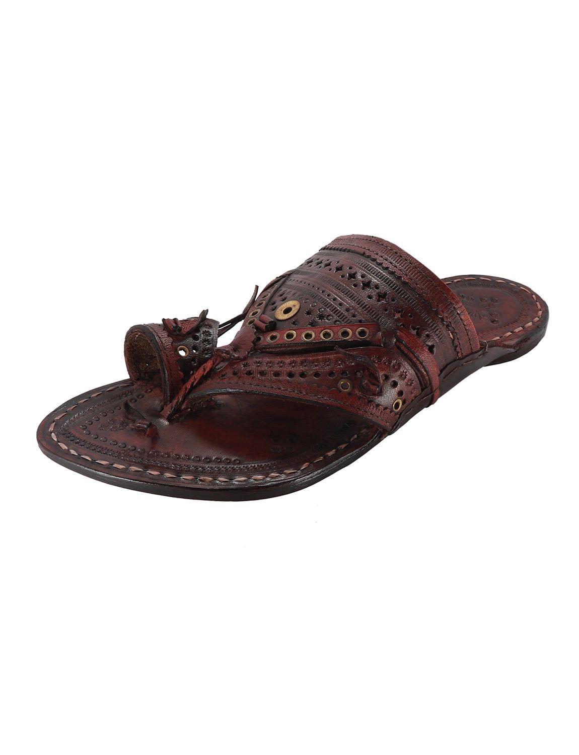 Update more than 138 kolhapuri slippers mens