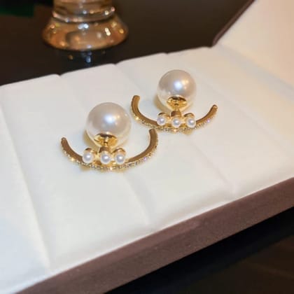 Qawvler Stylish Earings Western Korean White Shining Pearls (1 Pair Set)
