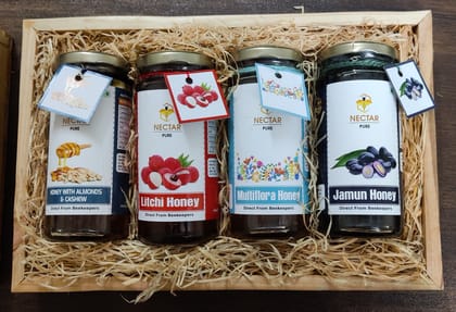 Honey Combo gift pack with wooden pine tray & Wooden spoon.