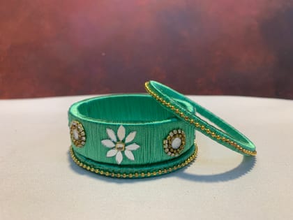 NVSB023-Emerald green with white stone silk thread bangle