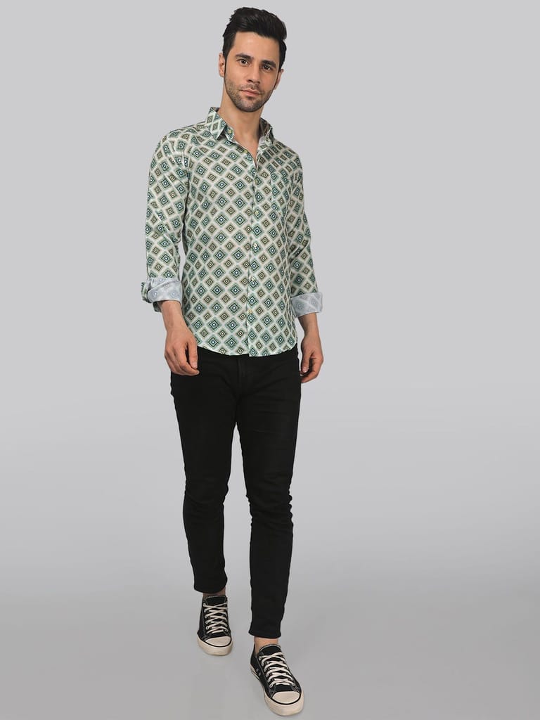 Delicate Men's Printed Shirt