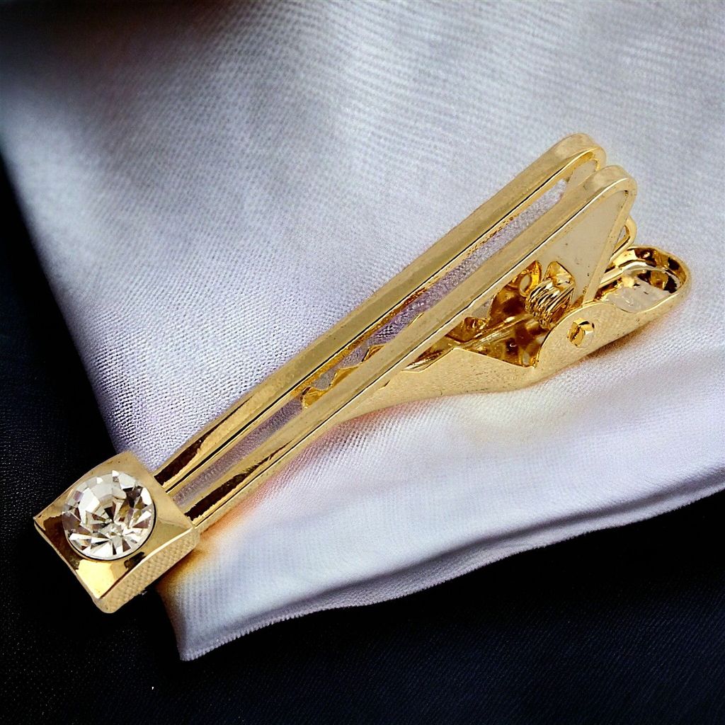 LUCKY JEWELLERY Unique White Color Golden Plated Formal Wedding Shirt, Suit, Blazer Cufflinks Pair Set for Men.(294-M4C5-DC7M2SY)