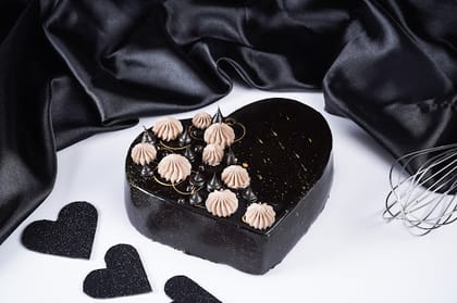 Chocolate Truffle Heart Cake [Eggless] __ Half Kg