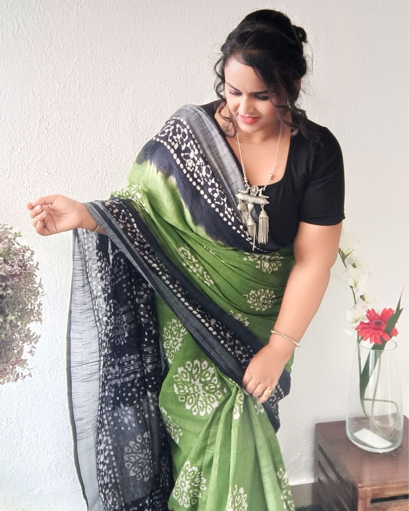 Slub Linen Saree Batik Print Moss Green Color with running blouse-7891 - Sarees | Buy online on ZillyBuy