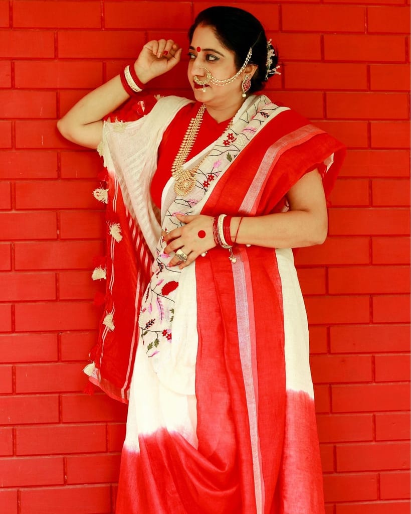 Pure Linen Handloom Saree White & Red Color Hand Embroidered with Running Blouse-9427 - Sarees | Buy online on ZillyBuy