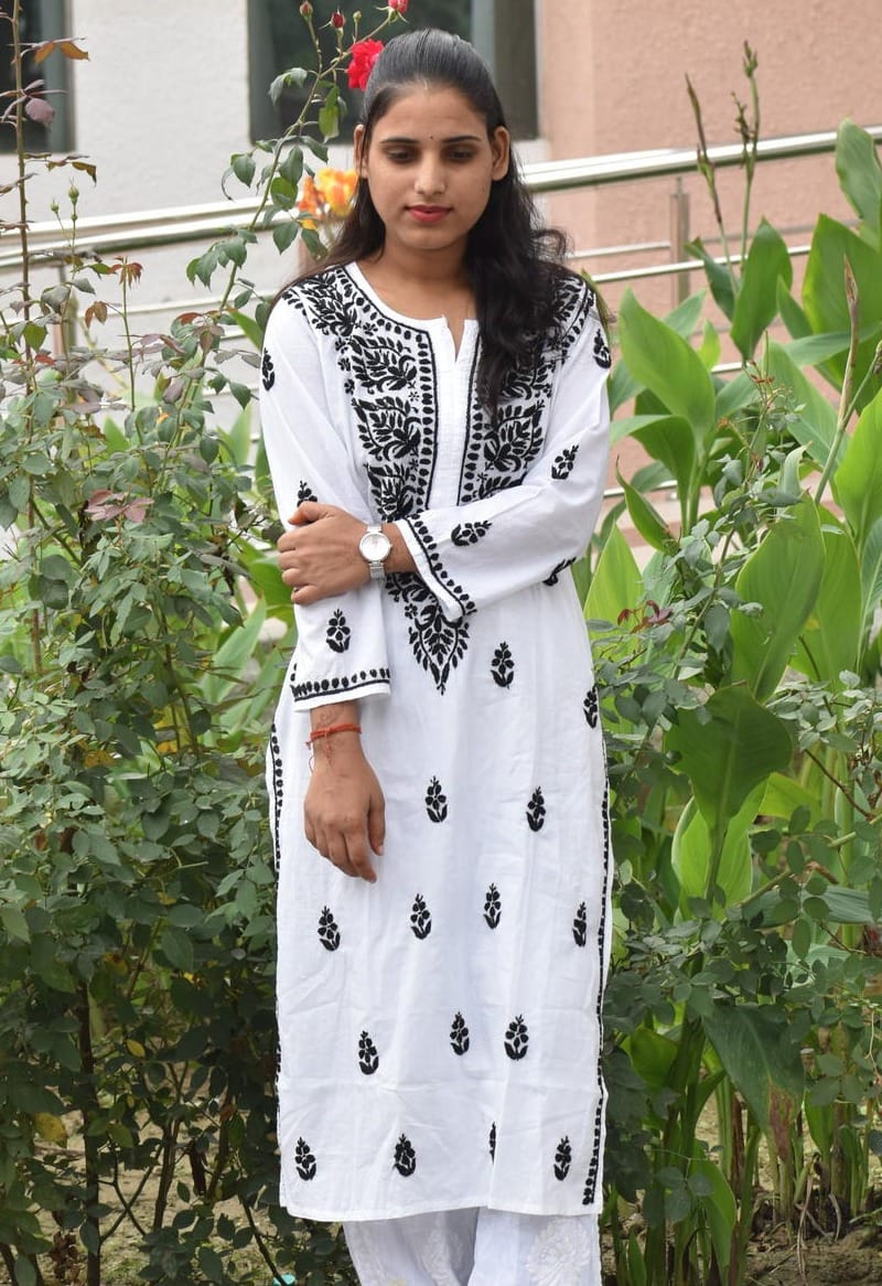 Alaska Malmal Chikankari Kurta