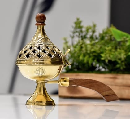 Brass Loban Burner Home Purifying Brass Dhoop Dani Bakhoor Holder Table Incense Burner with Wooden Handle for Home Decoration. (6 Inch)