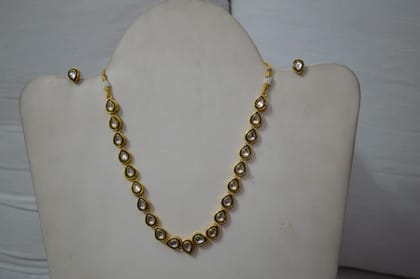 Singal Line Kundan Meena Set