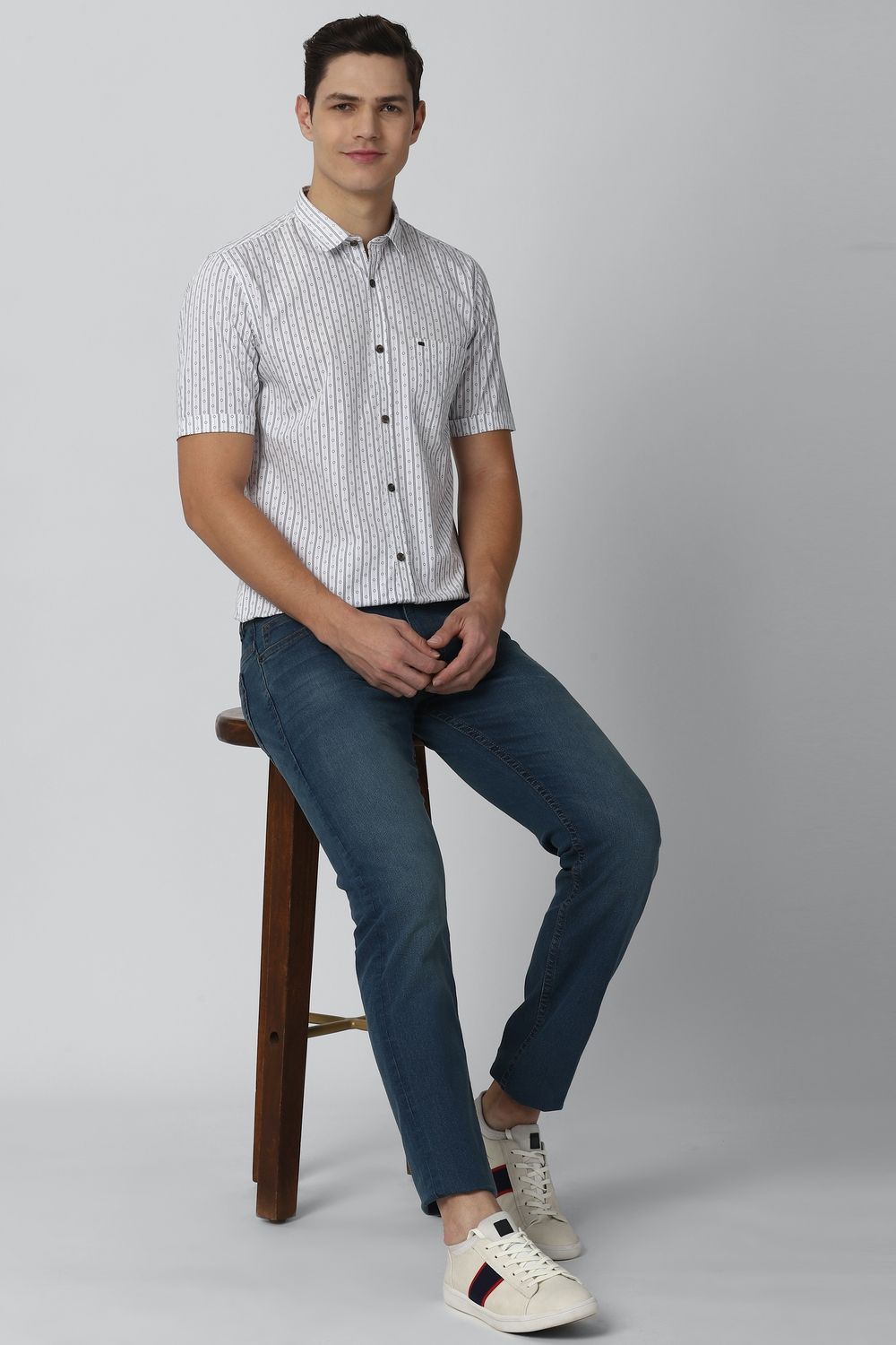Men Grey Slim Fit Stripe Half Sleeves Casual Shirt