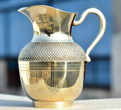 Brass Water Jug/Pitcher Storage and Serving Drinking Water for Home Hotel Restaurant Used.(JUGH-DANA-05)