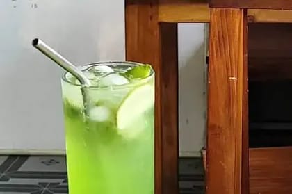 Newton Pipin Mocktail [Green Apple]