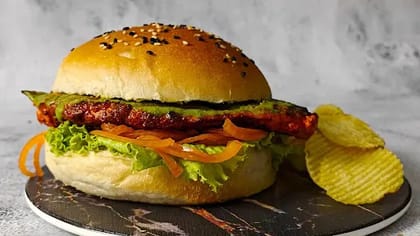 Tandoori Chicken Steak Burger __ Reg Bun