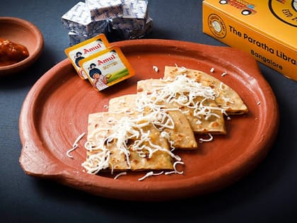 Cheese Paratha (2 Pcs)
