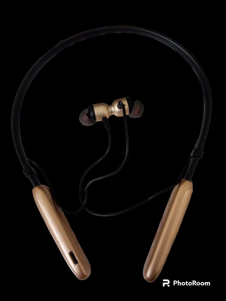 Bluetooth Neckband Earphone ,With Mic ,Earfit Design ,High Quality Sound And Calling , Upto 24 Hour Standby