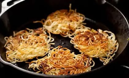 Non Veg Pan Fried Noodles __ Hot Garlic