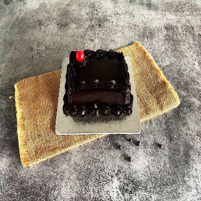 Mini Chocolate Couple Cake [250 Gms]