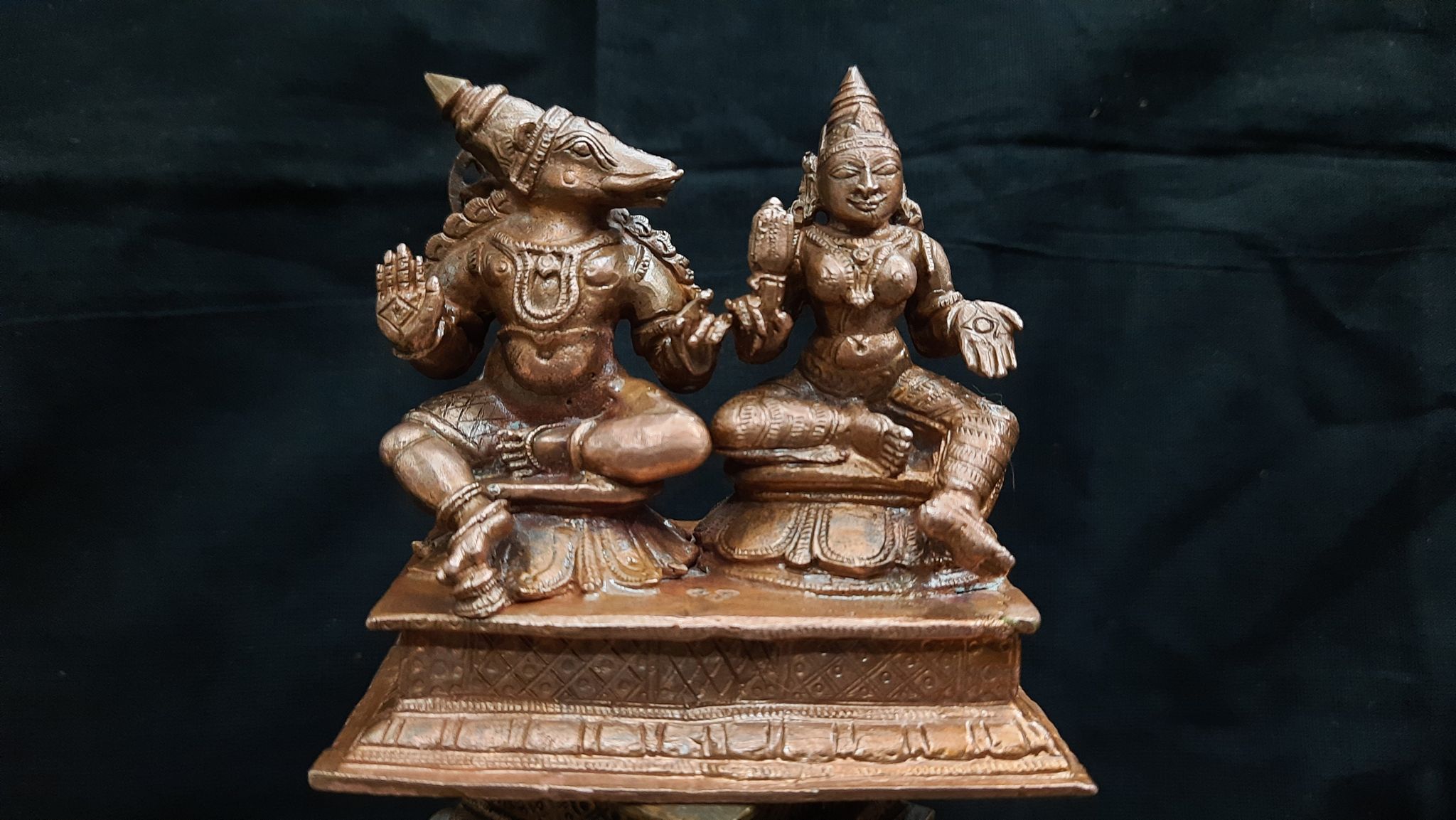 Searchers Paradise - Copper Idols Bhoo Varaghar and  Lakshmi , 3.3 inches, Copper Handmade  680 Grams, Patina Antique Finish, Pack of 1 Piece
