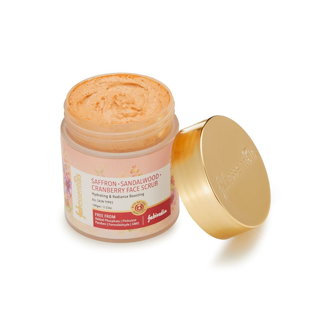 Fabessentials Saffron Sandalwood Cranberry Face Scrub | with Cranberry Seeds for Antixoidant Protection, packed with skin improving Vitamins A, C, E, K that helps boost skin elasticity | for Tan Removal, Brightening and Glow Boosting - 100 gm