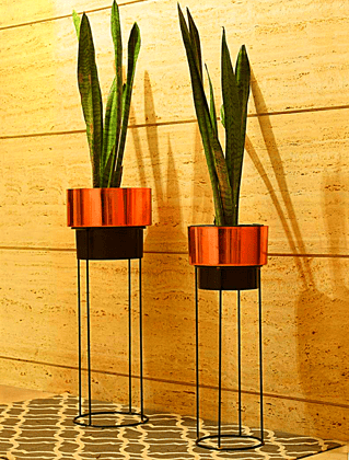 Metal planter