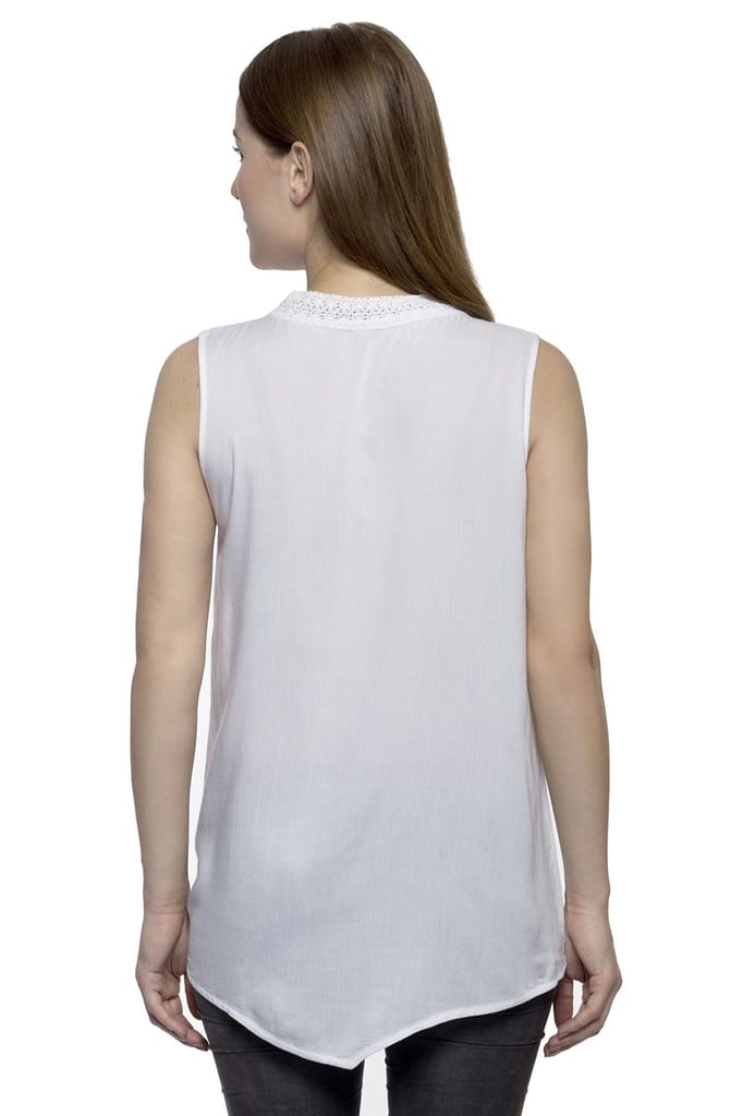 One femme Women's Solid White Sleeveless Top