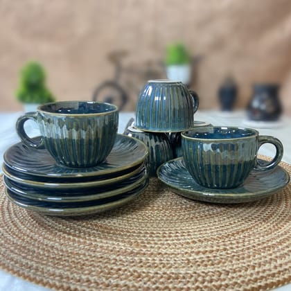 Ceramic Dining Chic Emerald Green Tea cups with Saucers Set of 6