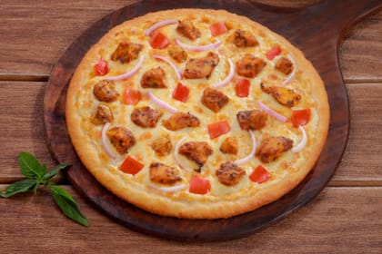 Chicken Tikka Pizza [BIG 10"] __ Pan Tossed