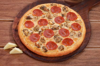 Meat Ultimo Pizza [BIG 10"] __ Pan Tossed